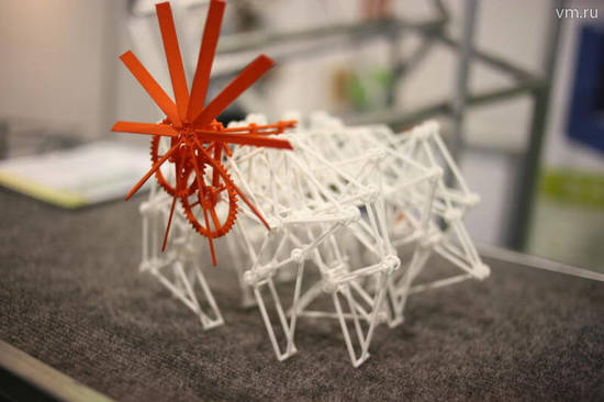 Кинетический робот, напечатанный на 3D-принтере 