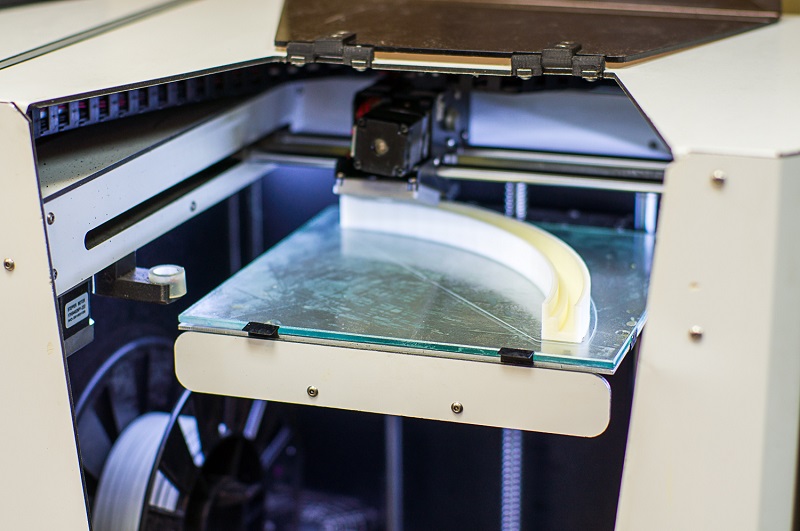 Процесс 3D-печати на бытовом 3Д принтере по FDM-технологии Процесс 3D печати