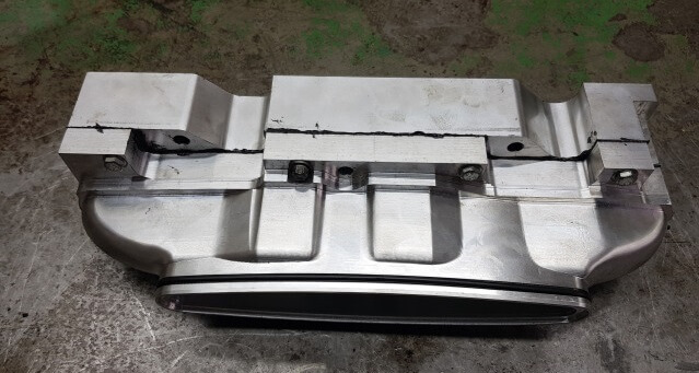 Впускной коллектор двигателя из алюминия